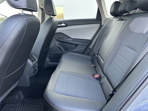 Used 2022 Volkswagen Taos SE image 13