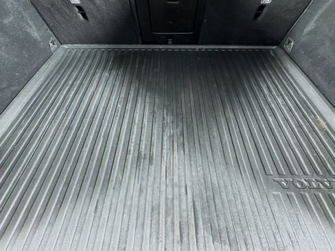 Used 2023 Volvo XC60 B5 Plus w/ Protection Package Premier image 34