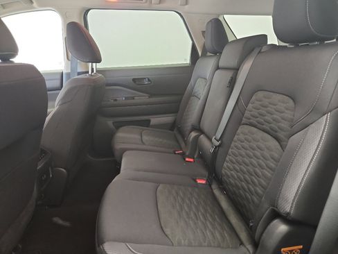 Used 2024 Nissan Pathfinder SV image 28