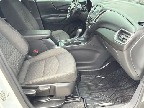 Used 2020 Chevrolet Equinox LT image 12