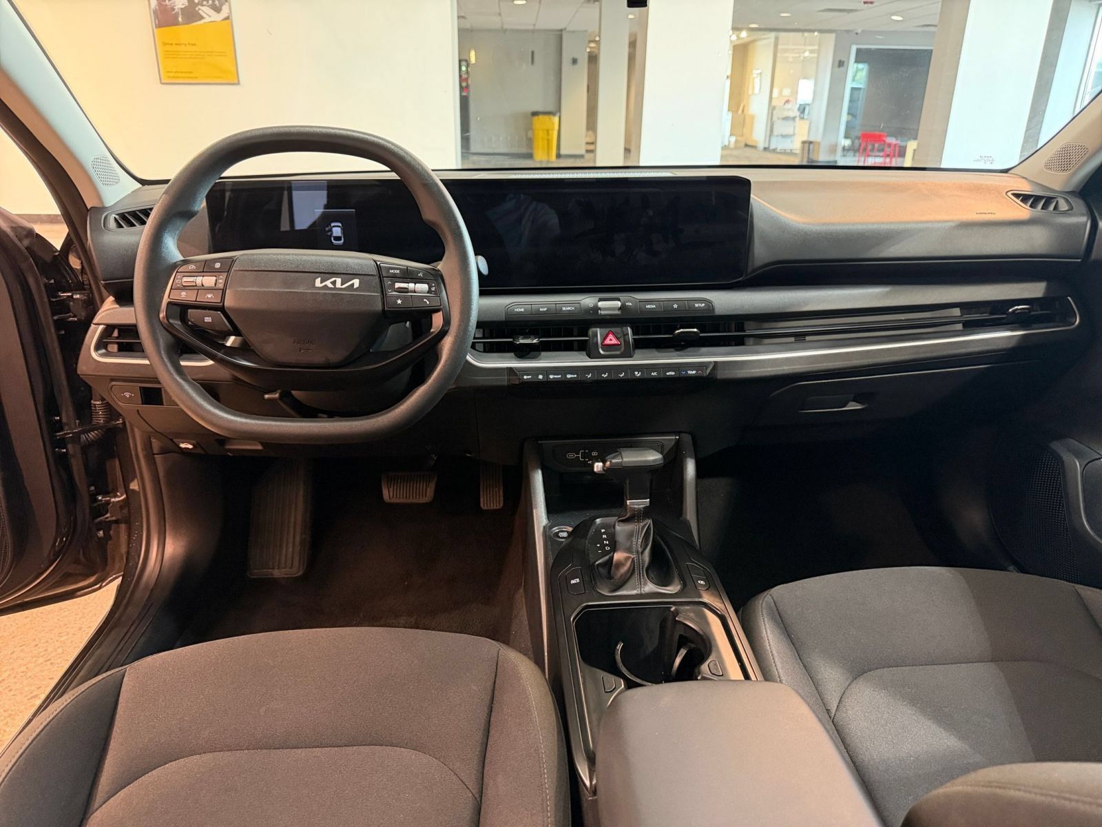 Used 2026 Kia K4 FWD image 33