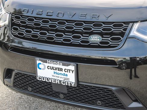 Used 2022 Land Rover Discovery Sport SE image 6