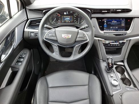 Certified 2025 Cadillac XT5 Premium Luxury image 22