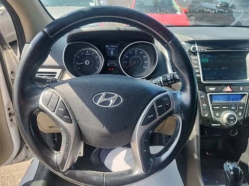 Used 2013 Hyundai Elantra GT w/ Tech Pkg FWD image 21