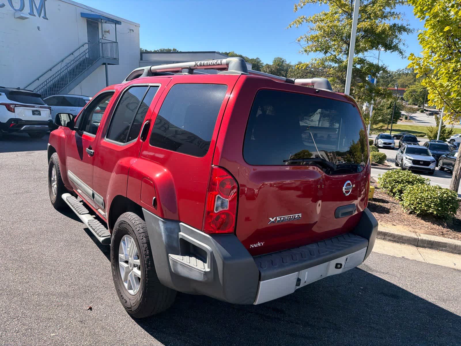 Used 2015 Nissan Xterra S w/ Value Package RWD image 9