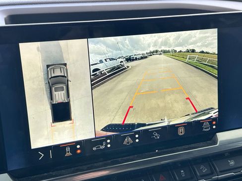 Used 2025 Chevrolet Silverado 1500 LTZ w/ LTZ Premium Package image 17