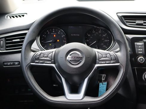 Used 2018 Nissan Rogue S AWD/4WD image 14