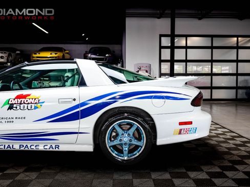 Used 1999 Pontiac Firebird Formula RWD image 15