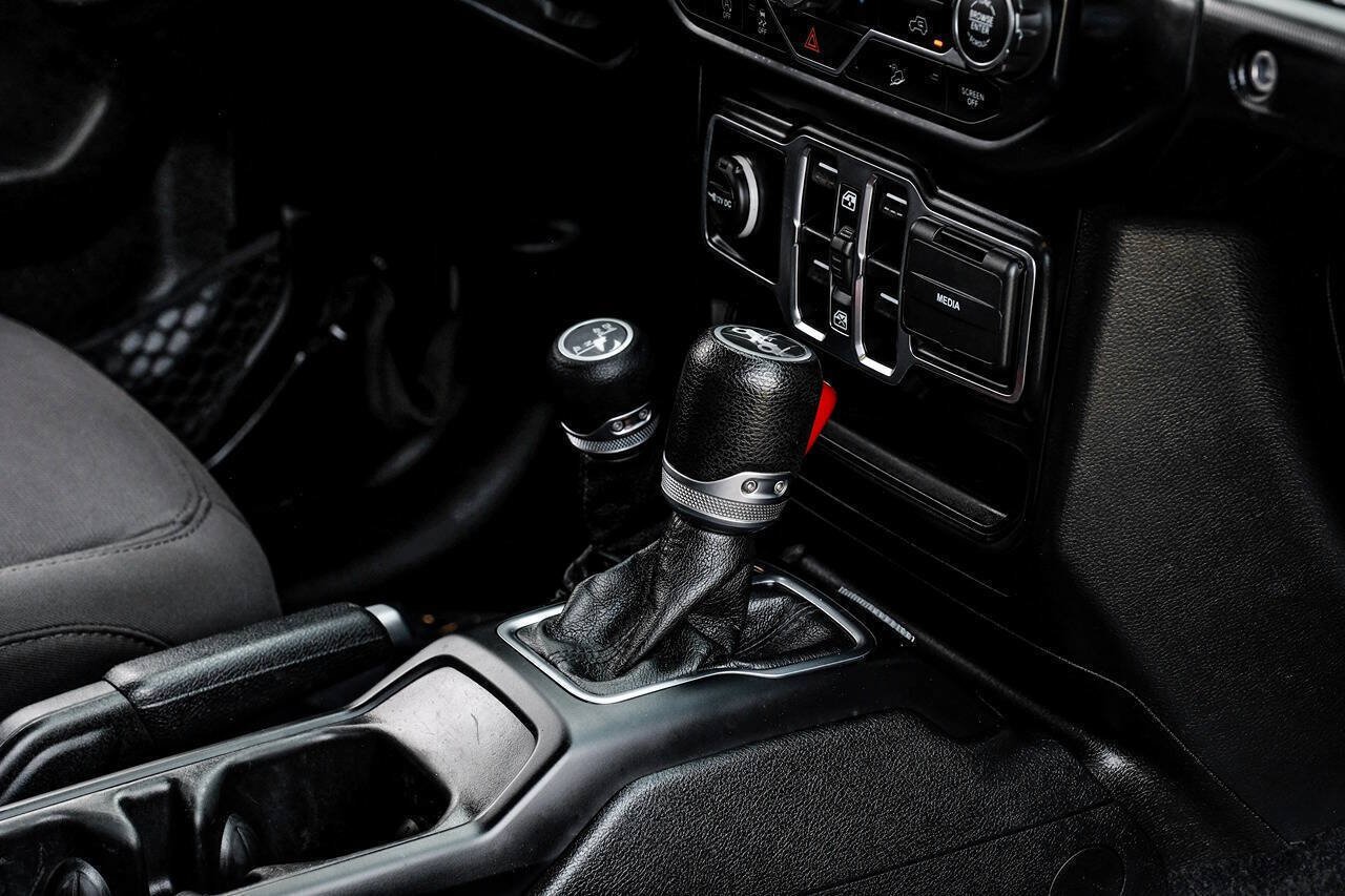 Used 2019 Jeep Wrangler Unlimited Sport S AWD/4WD image 28