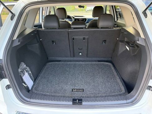 Used 2024 Volkswagen Taos SE AWD/4WD image 19