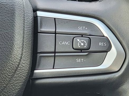 Certified 2022 Jeep Compass Latitude w/ Sun and Sound Group AWD/4WD image 34