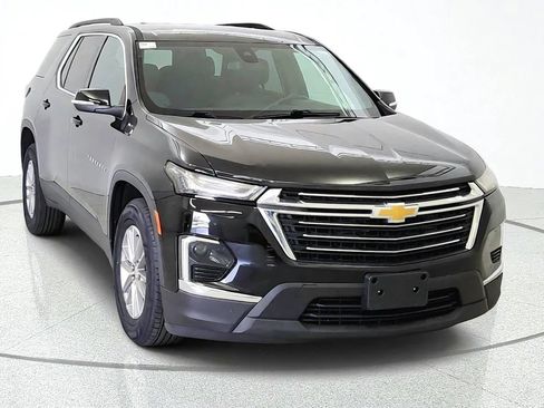 Used 2023 Chevrolet Traverse LT AWD/4WD image 2