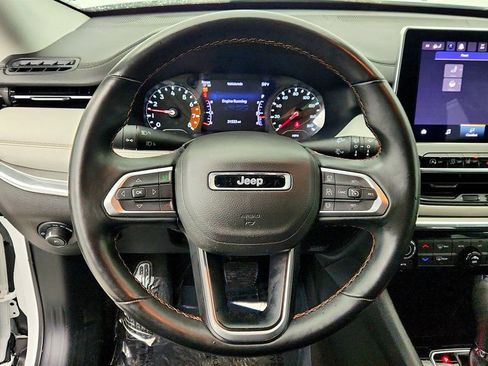 Used 2022 Jeep Compass Limited image 13