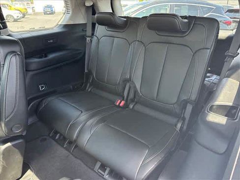 Used 2021 Jeep Grand Cherokee L Limited AWD/4WD image 15
