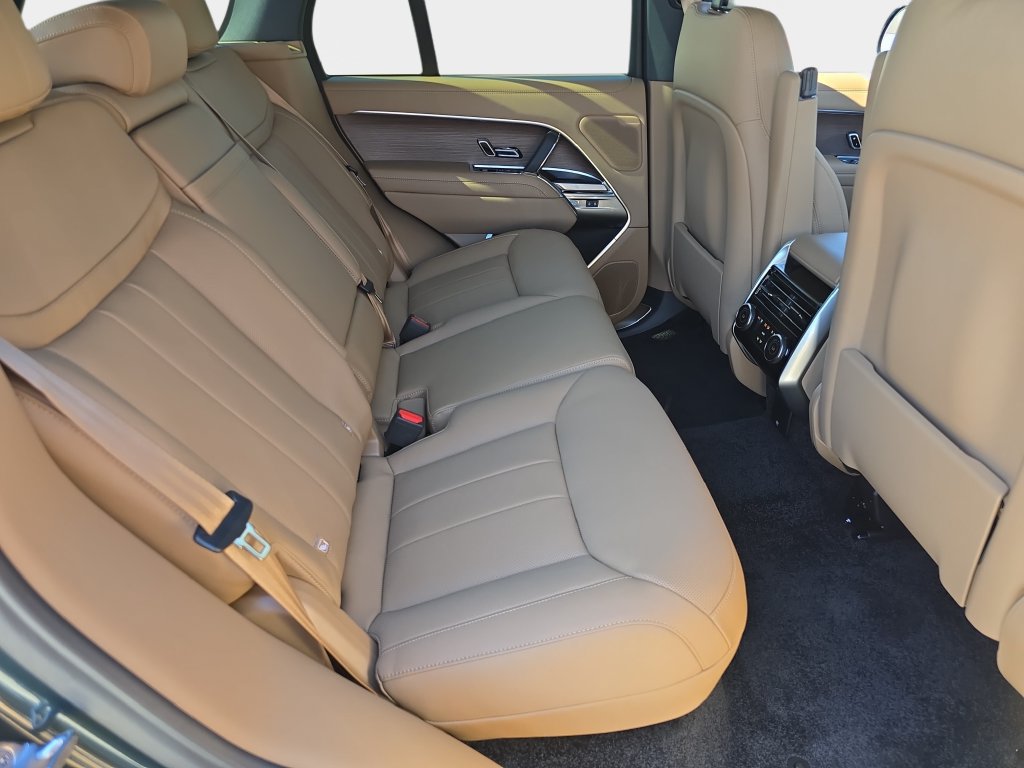 New 2026 Land Rover Range Rover SE AWD/4WD image 11