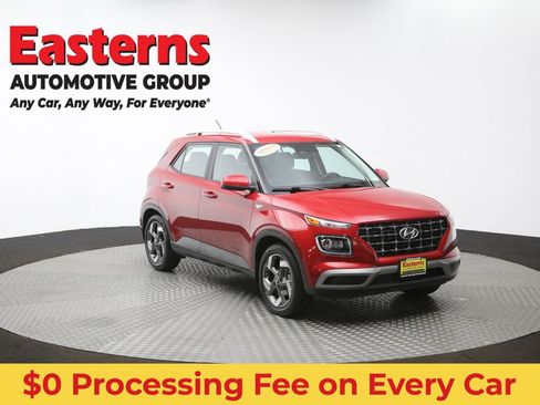 Used 2023 Hyundai Venue Limited FWD image 51