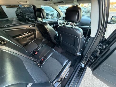 Used 2018 Dodge Journey Crossroad w/ Driver Convenience Group image 31