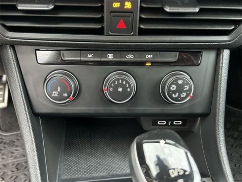 Used 2023 Volkswagen Jetta Sport image 21