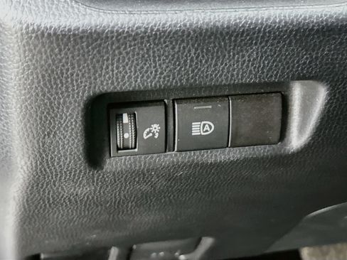 Used 2024 Toyota RAV4 XLE FWD image 17