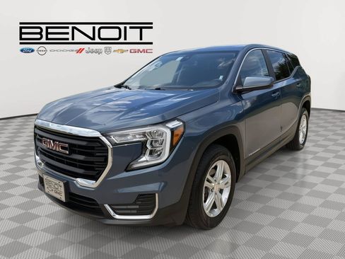 Used 2024 GMC Terrain SLE AWD/4WD image 1