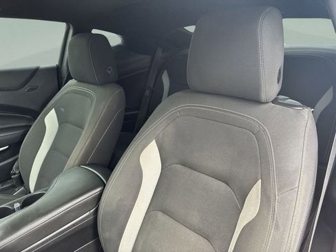Used 2019 Chevrolet Camaro LT RWD image 14