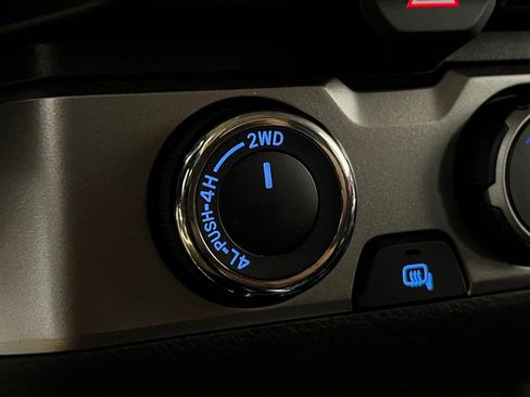 Certified 2022 Toyota Tacoma SR5 image 20