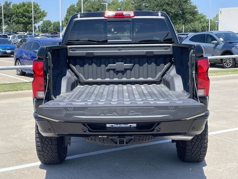 Used 2025 Chevrolet Colorado ZR2 w/ Technology Package AWD/4WD image 29