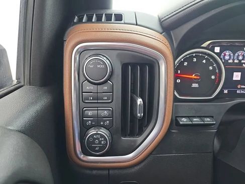 Used 2020 Chevrolet Silverado 2500 High Country w/ Z71 Off-Road Package AWD/4WD image 35