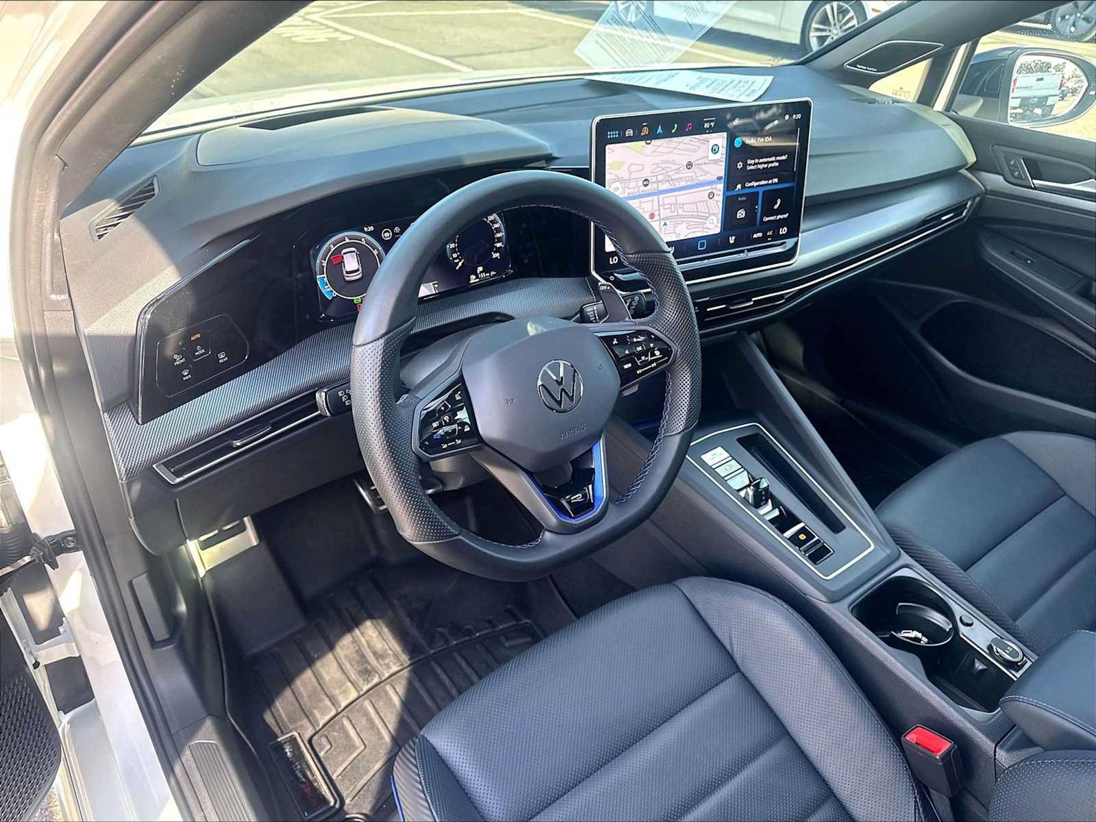 Used 2025 Volkswagen Golf AWD/4WD image 15