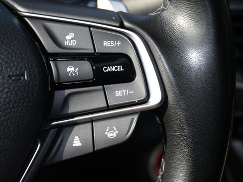 Used 2022 Honda Accord Touring image 32