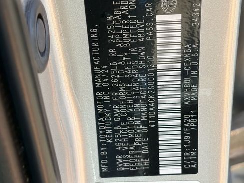 Used 2025 Toyota Camry LE image 27