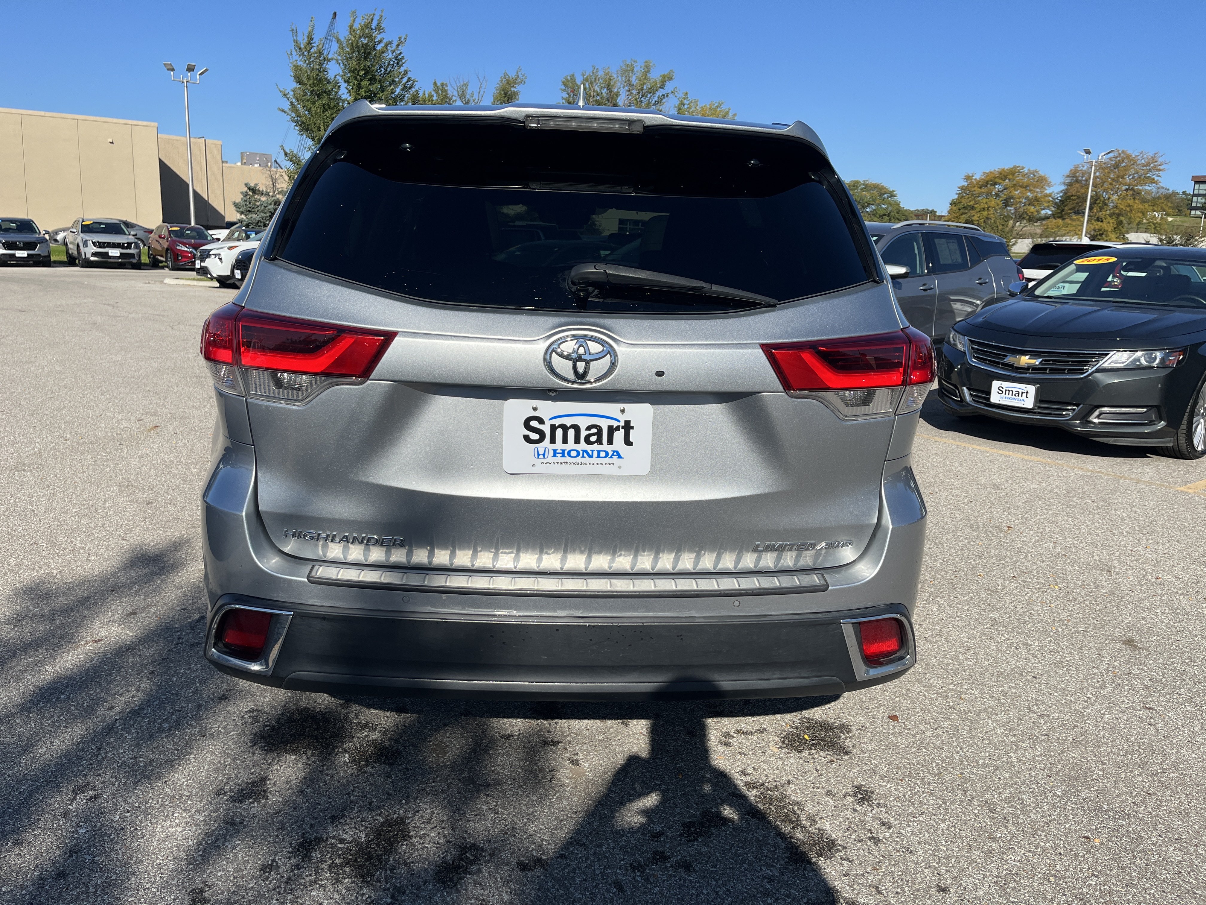Used 2017 Toyota Highlander Limited Platinum AWD/4WD image 9