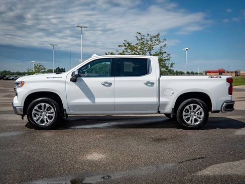 Used 2024 Chevrolet Silverado 1500 LTZ w/ LTZ Convenience Package II image 9