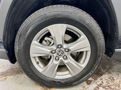 Used 2024 Toyota RAV4 XLE FWD image 26