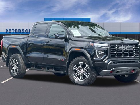 Used 2025 GMC Canyon AT4 AWD/4WD image 2