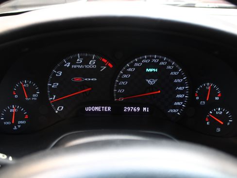 Used 2002 Chevrolet Corvette Z06 w/ Memory Pkg image 11