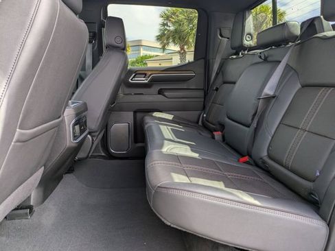 Used 2024 Chevrolet Silverado 1500 High Country image 17