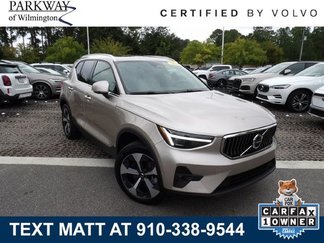 Certified 2024 Volvo XC40 B5 Plus w/ Climate Package AWD/4WD image 1