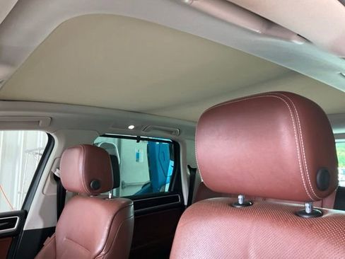 Used 2016 Volkswagen Touareg Executive AWD/4WD image 6