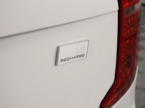 Certified 2024 Volvo XC90 T8 Plus w/ Protection Package Premier image 20