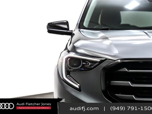 Used 2021 GMC Terrain SLT w/ Elevation Edition image 13