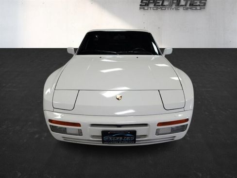 Used 1987 Porsche 944 Turbo image 5