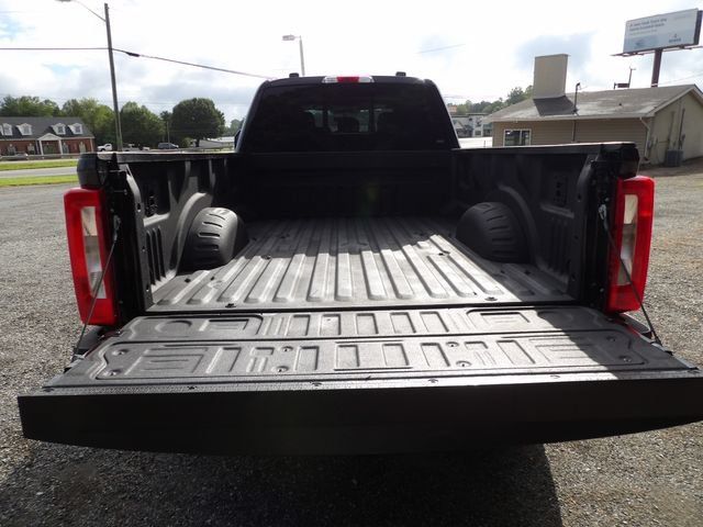 Used 2024 Ford F250 XLT AWD/4WD image 11