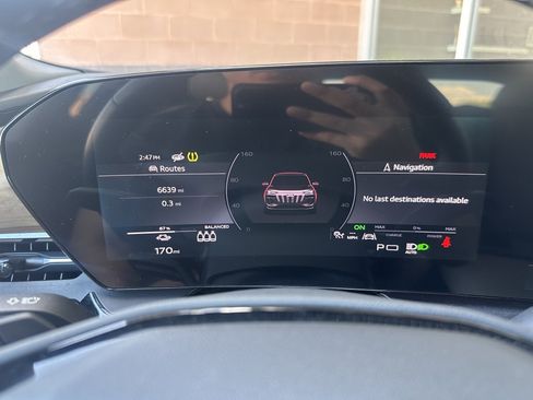 Used 2025 Audi Q6 e-tron Premium w/ Convenience Package RWD image 16
