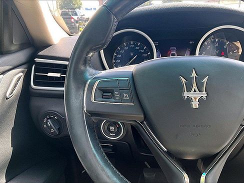 Used 2016 Maserati Ghibli RWD image 16