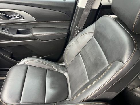 Used 2021 Chevrolet Traverse RS image 23
