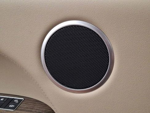 Used 2017 Land Rover Range Rover Sport HSE image 25