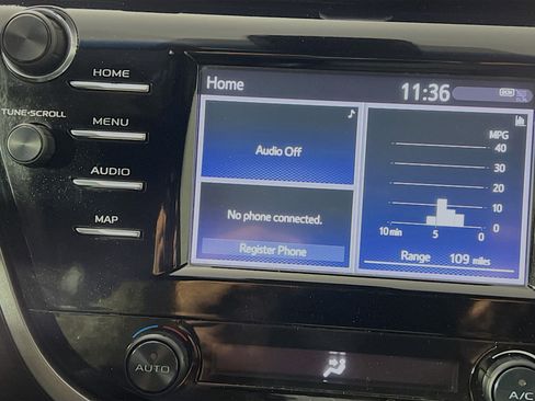 Used 2019 Toyota Camry SE w/ Convenience Package image 27