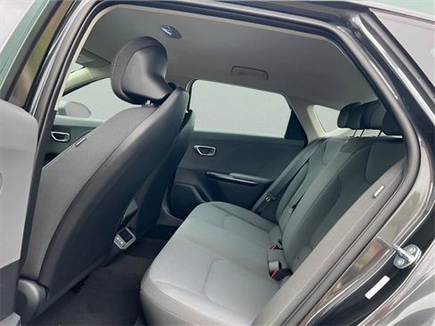 New 2025 Kia K4 LXS image 17