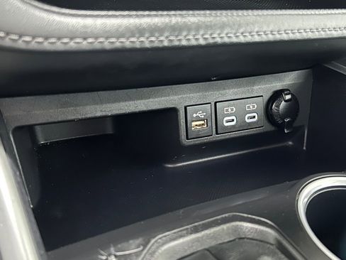 Used 2023 Toyota Highlander L image 53